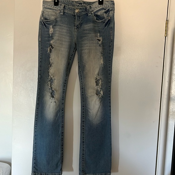 NWOT Ariya Jeans - Picture 1 of 9